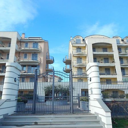 Residence La Perla Finale Ligure Luaran gambar