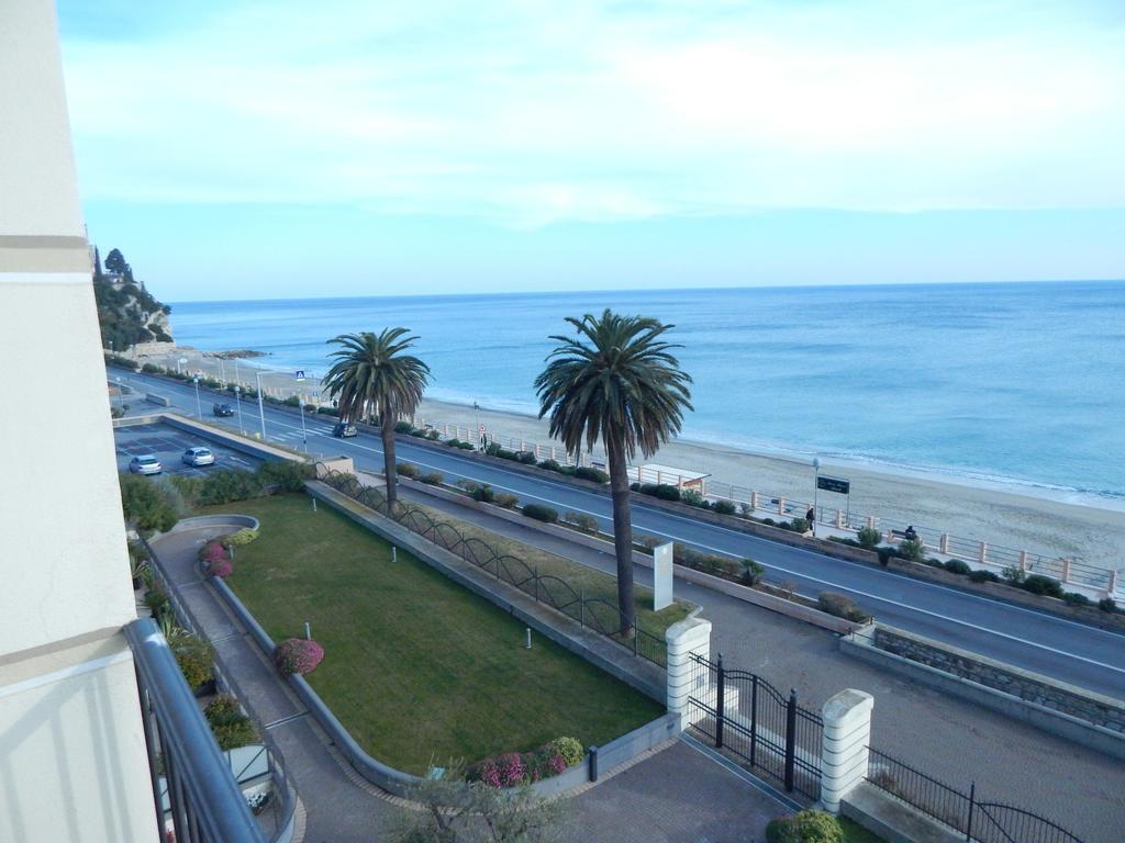 Residence La Perla Finale Ligure Luaran gambar