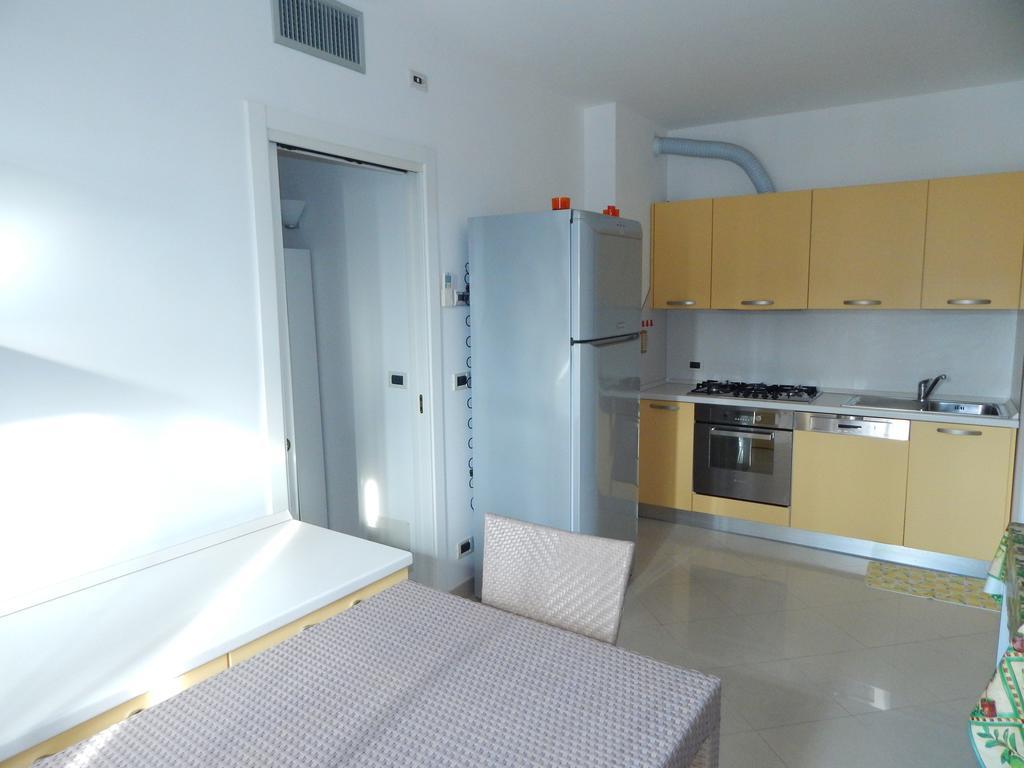 Residence La Perla Finale Ligure Bilik gambar