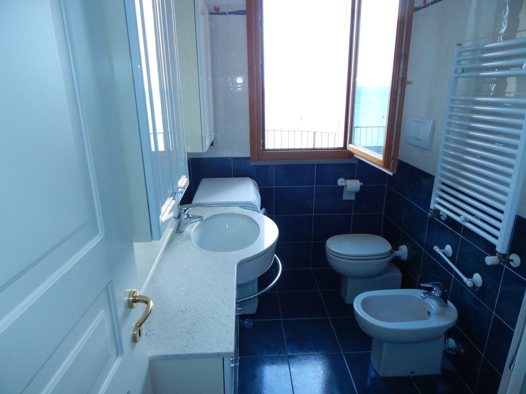 Residence La Perla Finale Ligure Bilik gambar