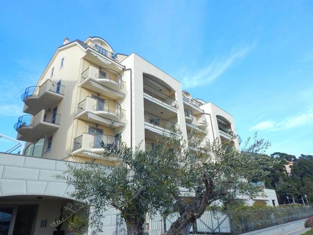 Residence La Perla Finale Ligure Luaran gambar